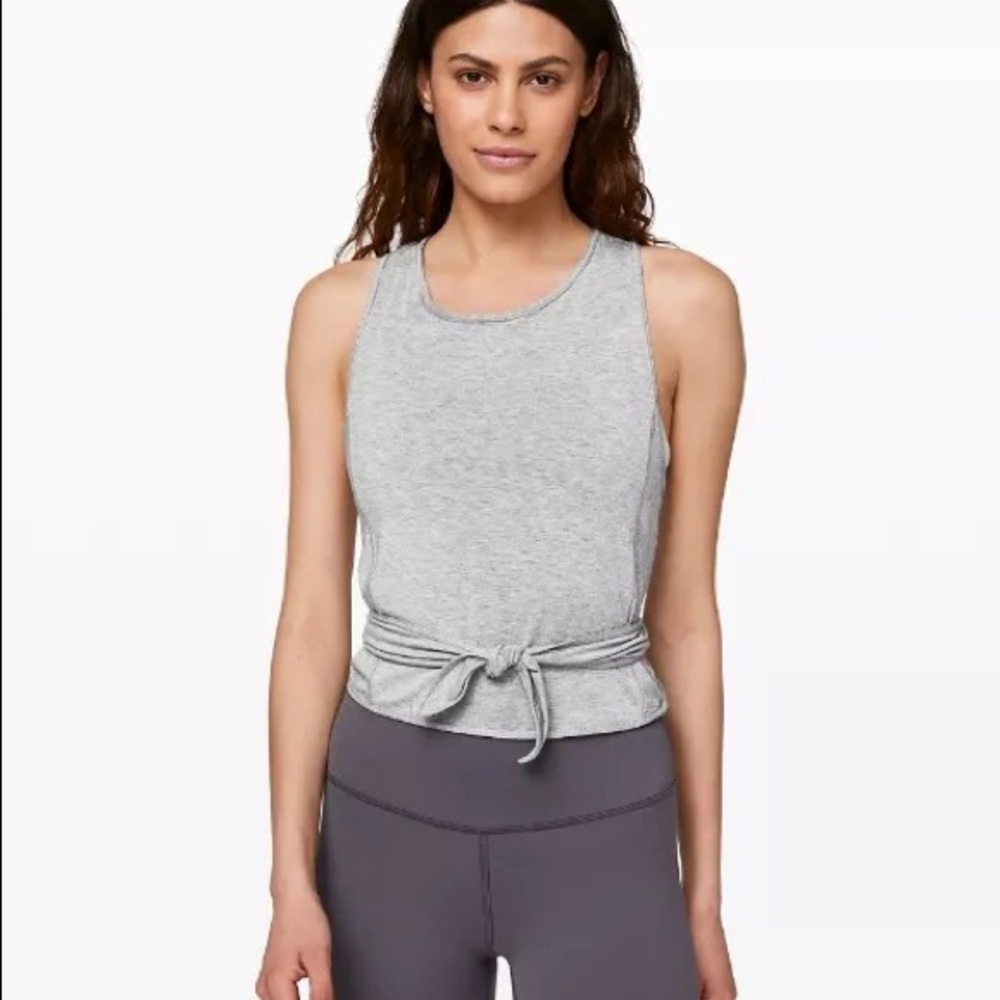 Lululemon NWT Turn To Tie Tank Size 4